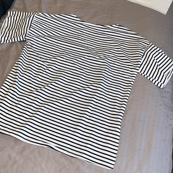 *BNWT* Med White & Navy Knotted Sleeve Shirt - Picture 5 of 5